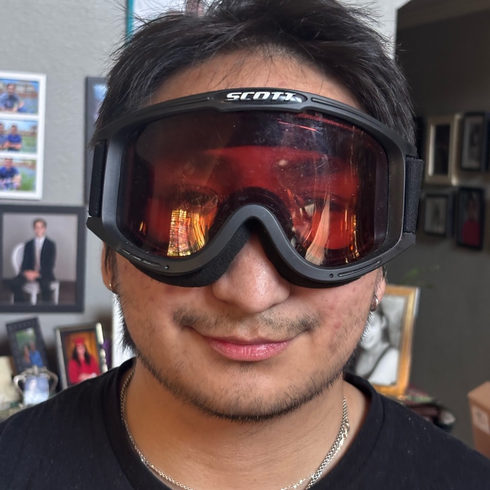 Scott Black Frame with Snow-Goggles